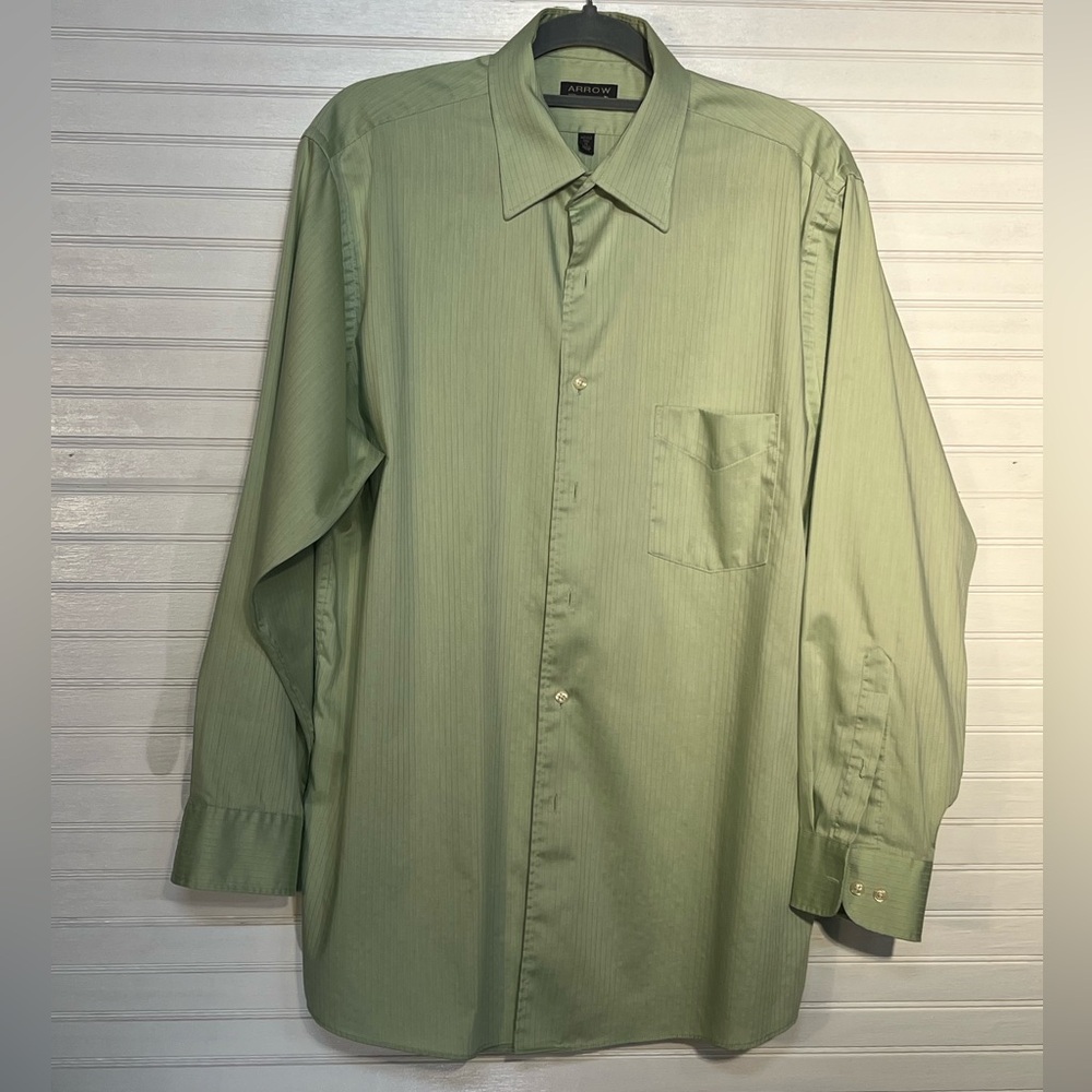 Arrow Large men’s long sleeve button up Light green